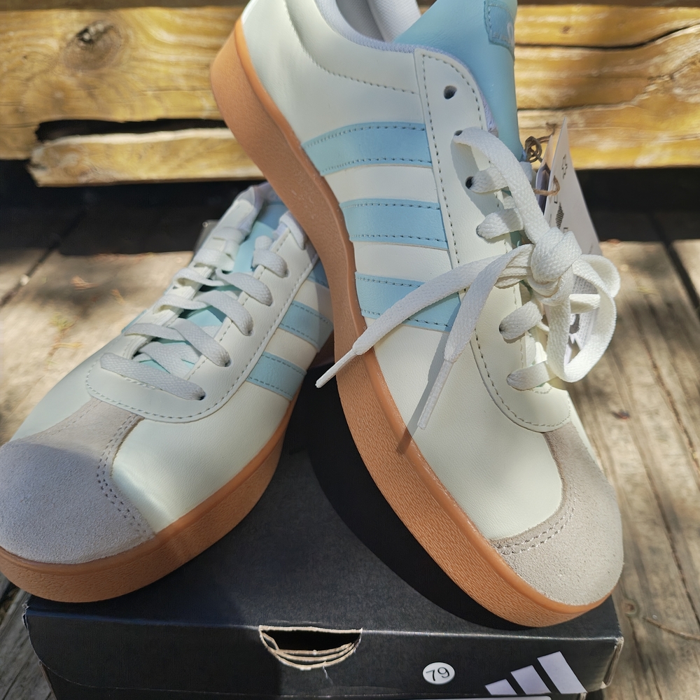 Adidas Men's Cream and Light Blue Sneakers